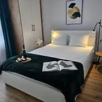 Urban Opolska 10 No 67a - Rooftop Garden - Free Garage * Катовице