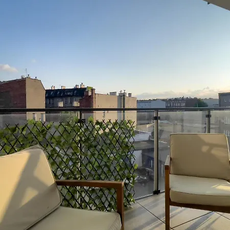 Urban Opolska 10 No 67a - Balcony - Air Condition - Rooftop Garden - Free Garage Apartment