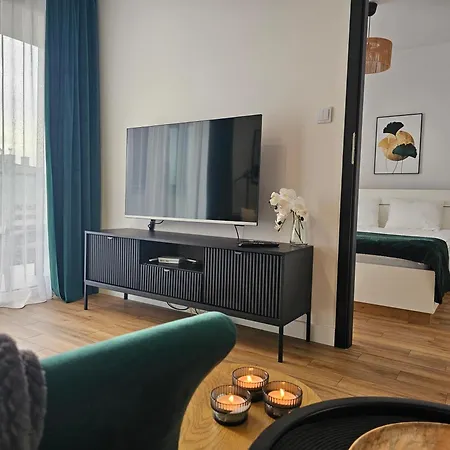 Urban Premium, Opolska 10 No 67a, Free Garage, Self Check-in Apartment