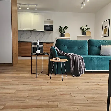 Apartment Urban Opolska 10 No 67a - Balcony - Air Condition - Rooftop Garden - Free Garage *